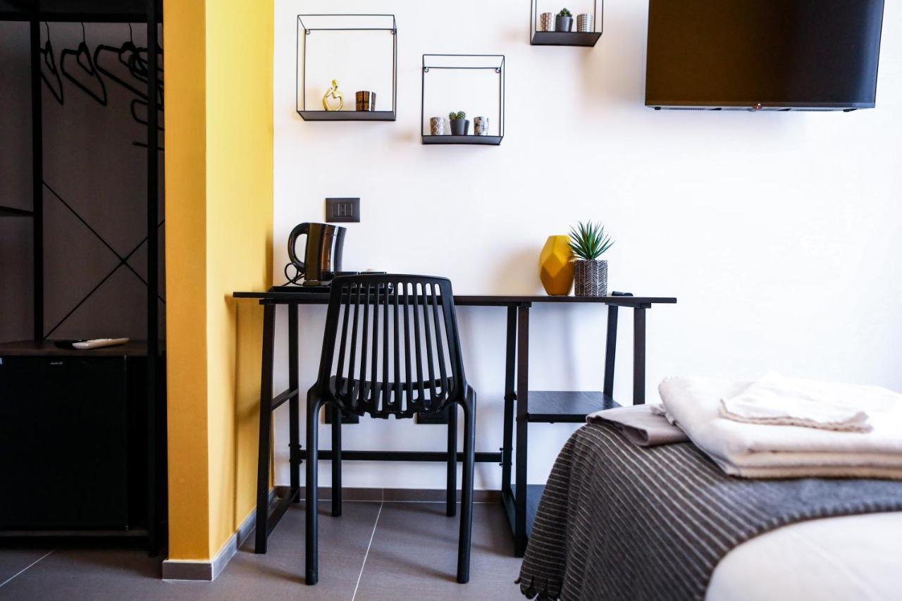 Materdays 24 Bed & Breakfast Napoli Bagian luar foto