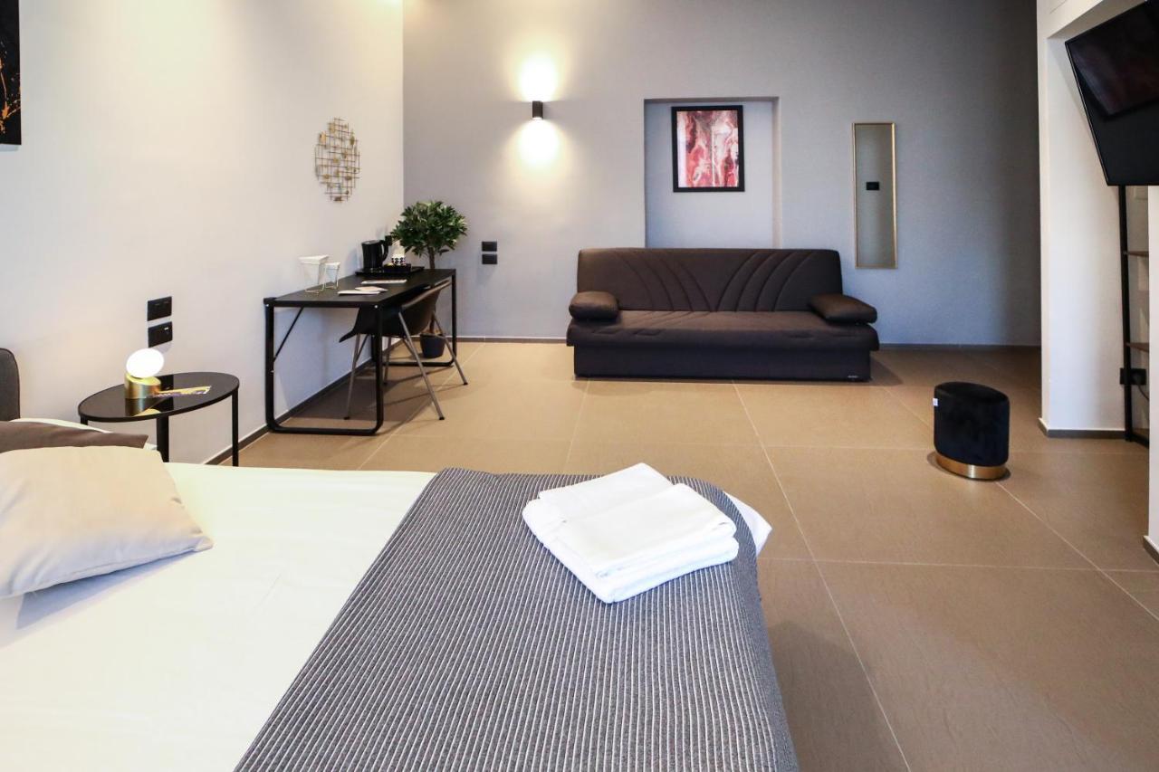 Materdays 24 Bed & Breakfast Napoli Bagian luar foto